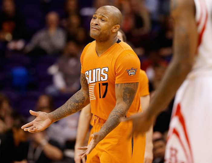PJ-Tucker-2015-0123-foul-face-react.jpg